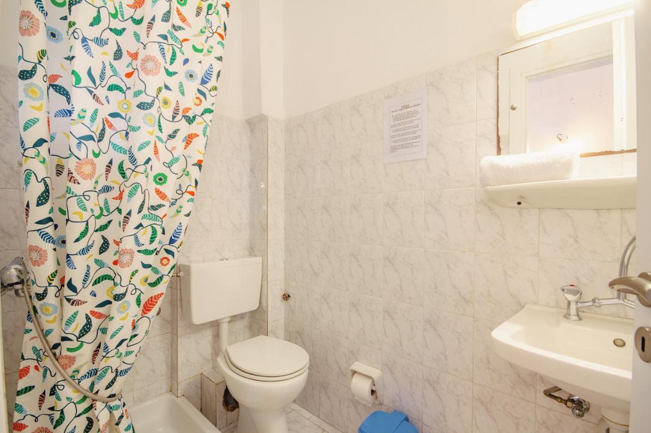 Villa Rosa Apartments Gouvia Bagian luar foto